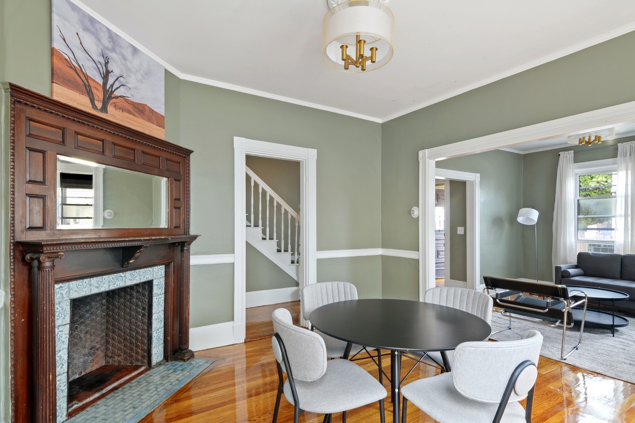 #539: Allston - Queen Bedroom A - 7