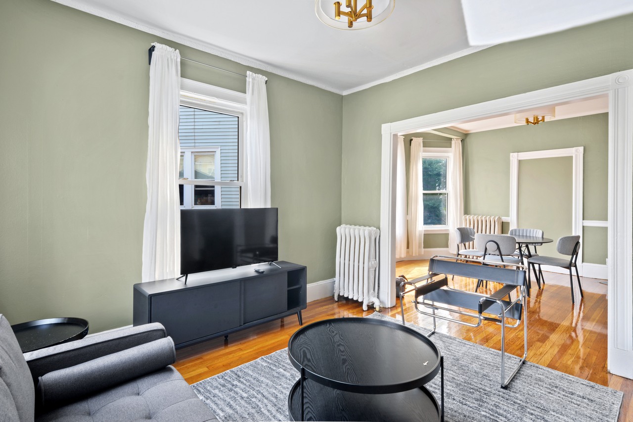 #539: Allston - Queen Bedroom A - 5