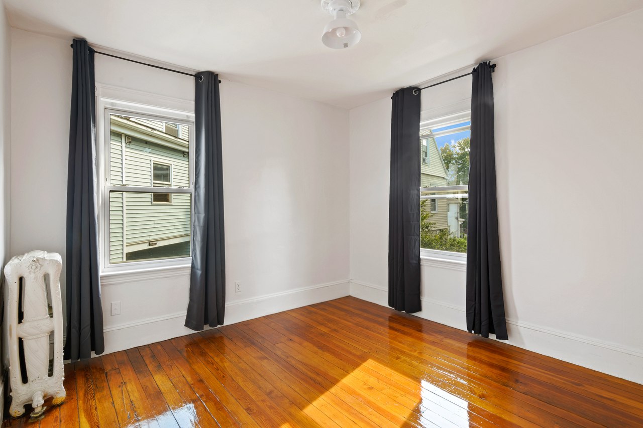 #539: Allston - Queen Bedroom A - 2