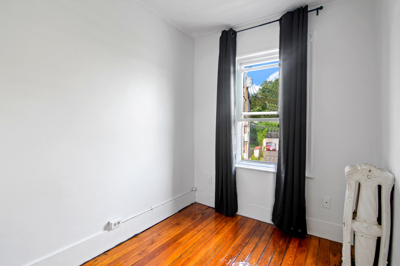 #539: Allston - Queen Bedroom D - #539: Allston - Gallery - 20