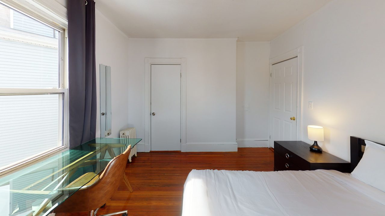 #539: Allston - Queen Bedroom C - #539: Allston - Gallery - 17
