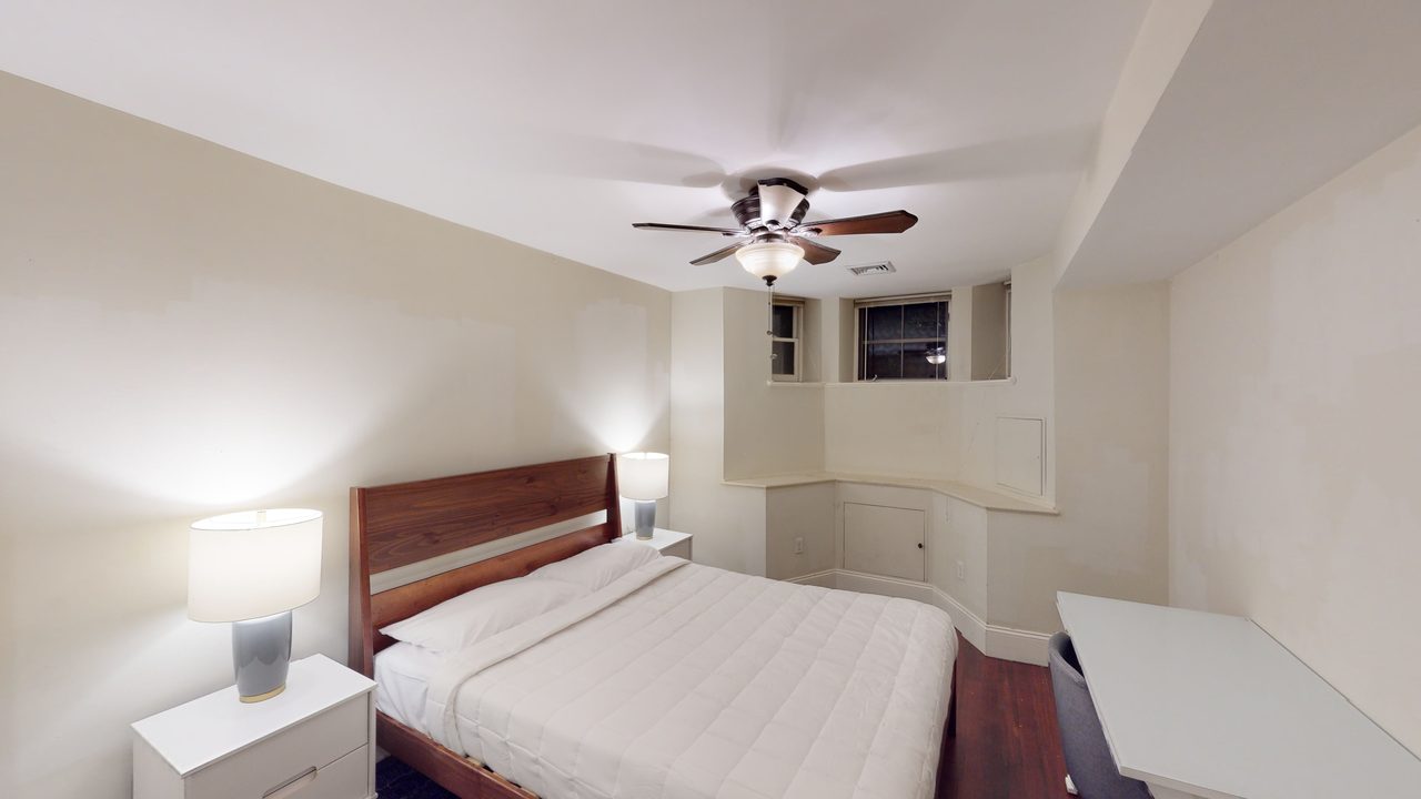 #1375: Mission Hill - Queen Bedroom E - 13