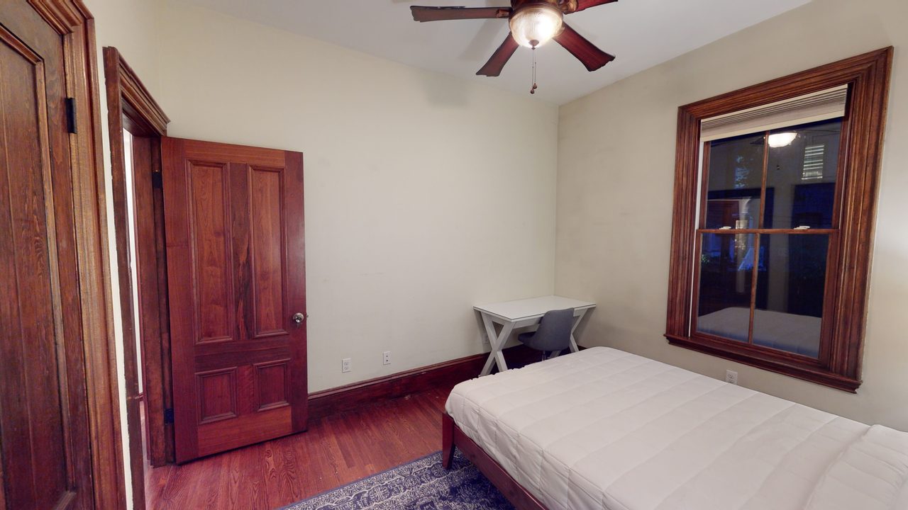 #1375: Mission Hill - Queen Bedroom A - 12