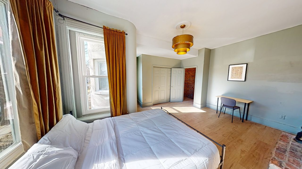 #336: Columbia Heights - Queen Bedroom B - 3
