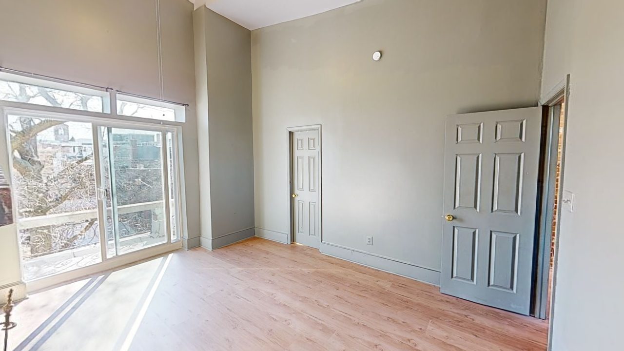  #336: Columbia Heights - Queen Bedroom D  -  #336: Columbia Heights  - Gallery -  4