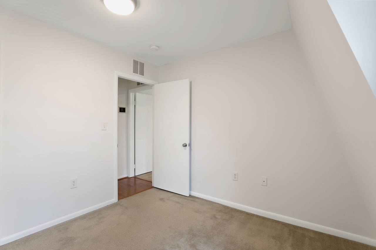  #416: Logan Circle - Full Bedroom 2C  -  #416: Logan Circle  - Gallery -  4