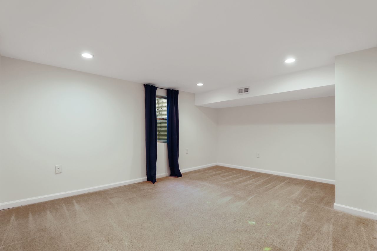  #416: Logan Circle - Queen Bedroom BD  -  #416: Logan Circle  - Gallery -  2