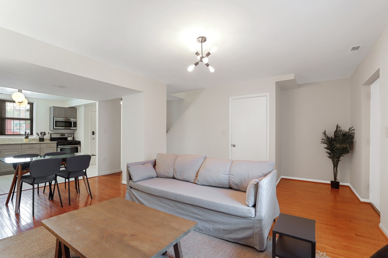  #416: Logan Circle - Queen Bedroom BD  -  #416: Logan Circle  - Gallery -  8