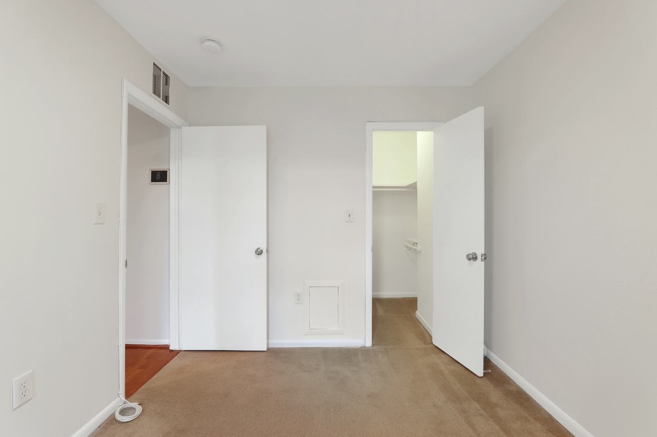  #416: Logan Circle - Full Bedroom 2B  -  #416: Logan Circle  - Gallery -  3