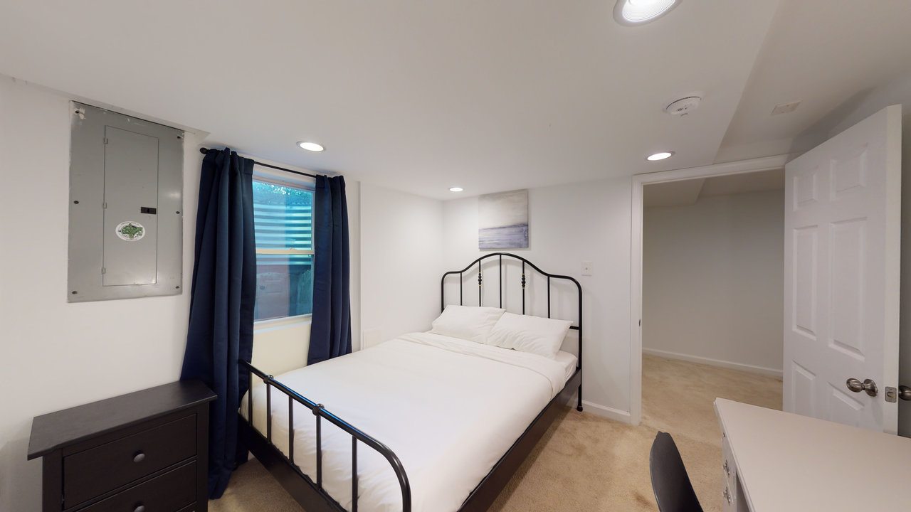  #416: Logan Circle - Twin Bedroom BE  -  #416: Logan Circle  - Gallery -  1