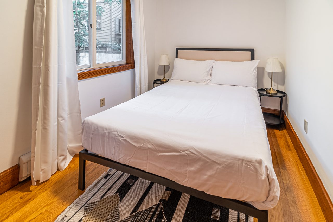  #1474: Central Square (Cambridge) - Full Bedroom C  -  #1474: Central Square (Cambridge)  - Gallery -  4