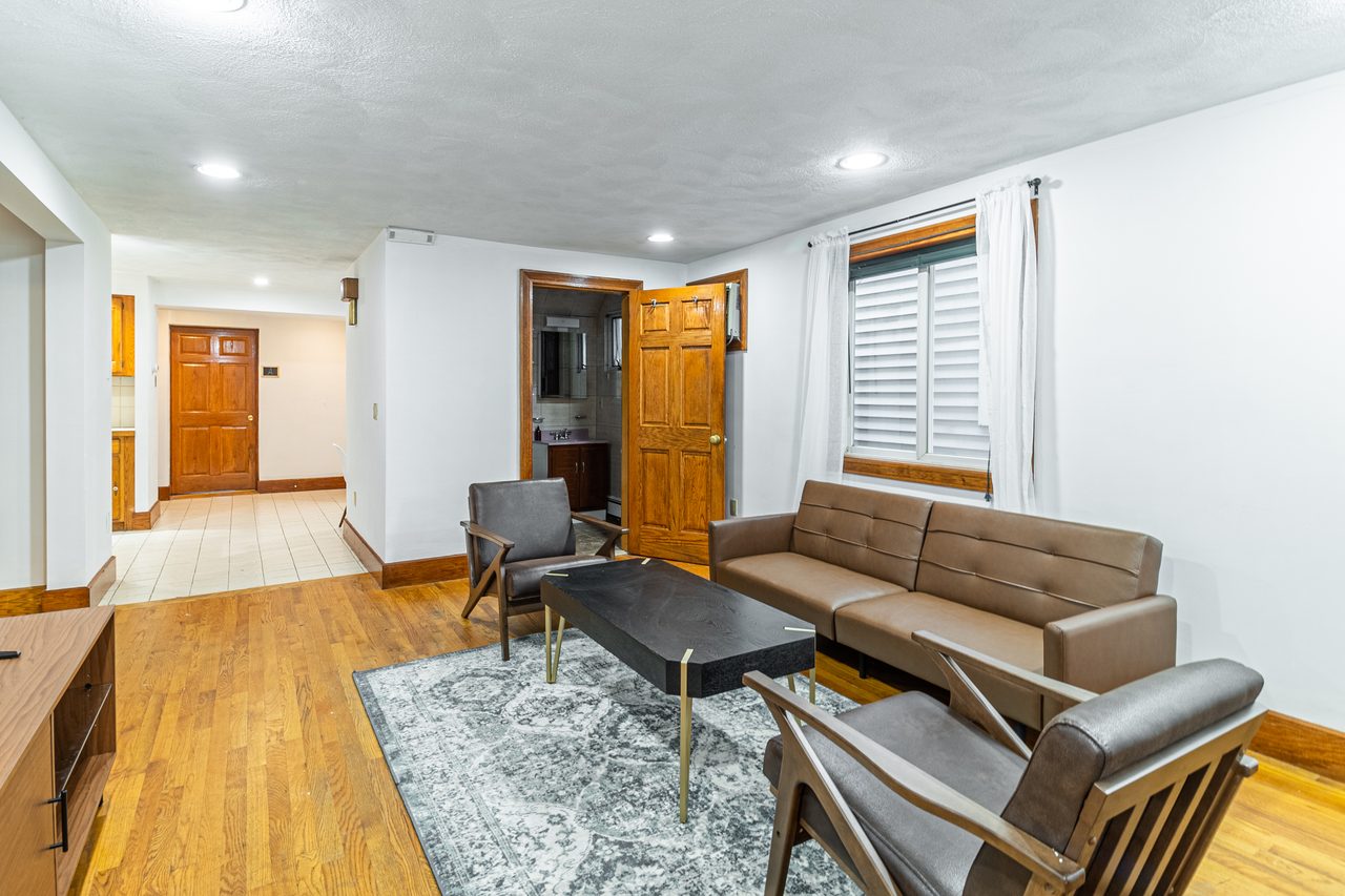  #1474: Central Square (Cambridge) - Full Bedroom A  -  #1474: Central Square (Cambridge)  - Gallery -  9