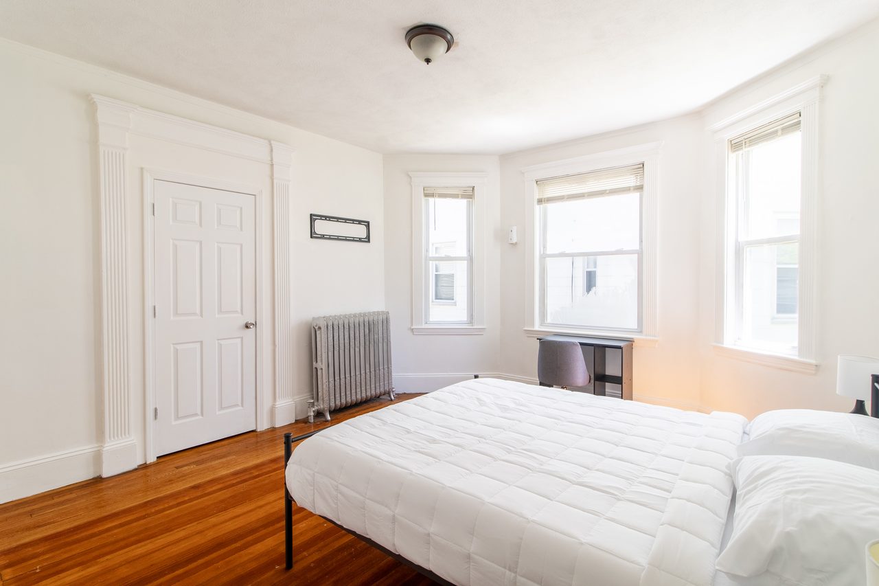 #1494: Dorchester Center - Queen Room C - 17