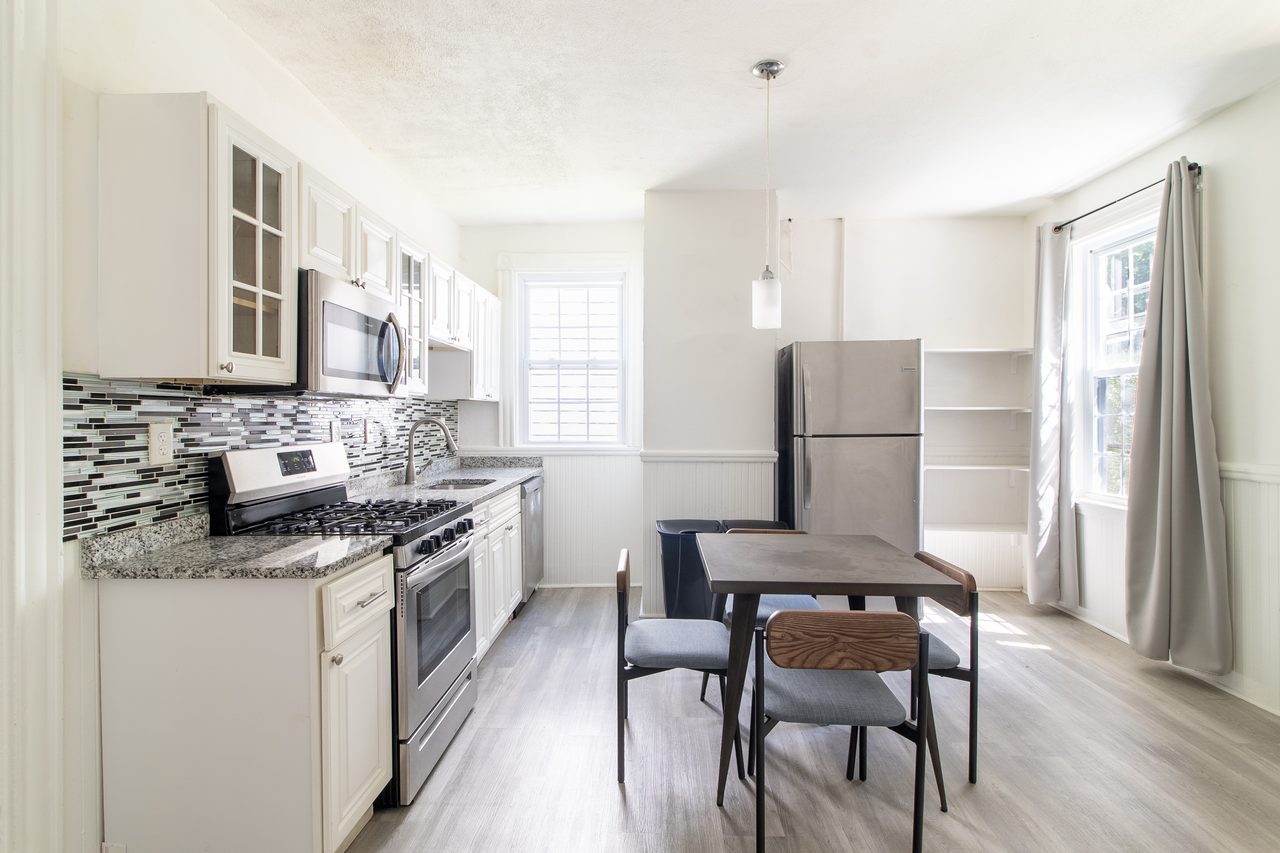 #1494: Dorchester Center - Queen Room C - 11