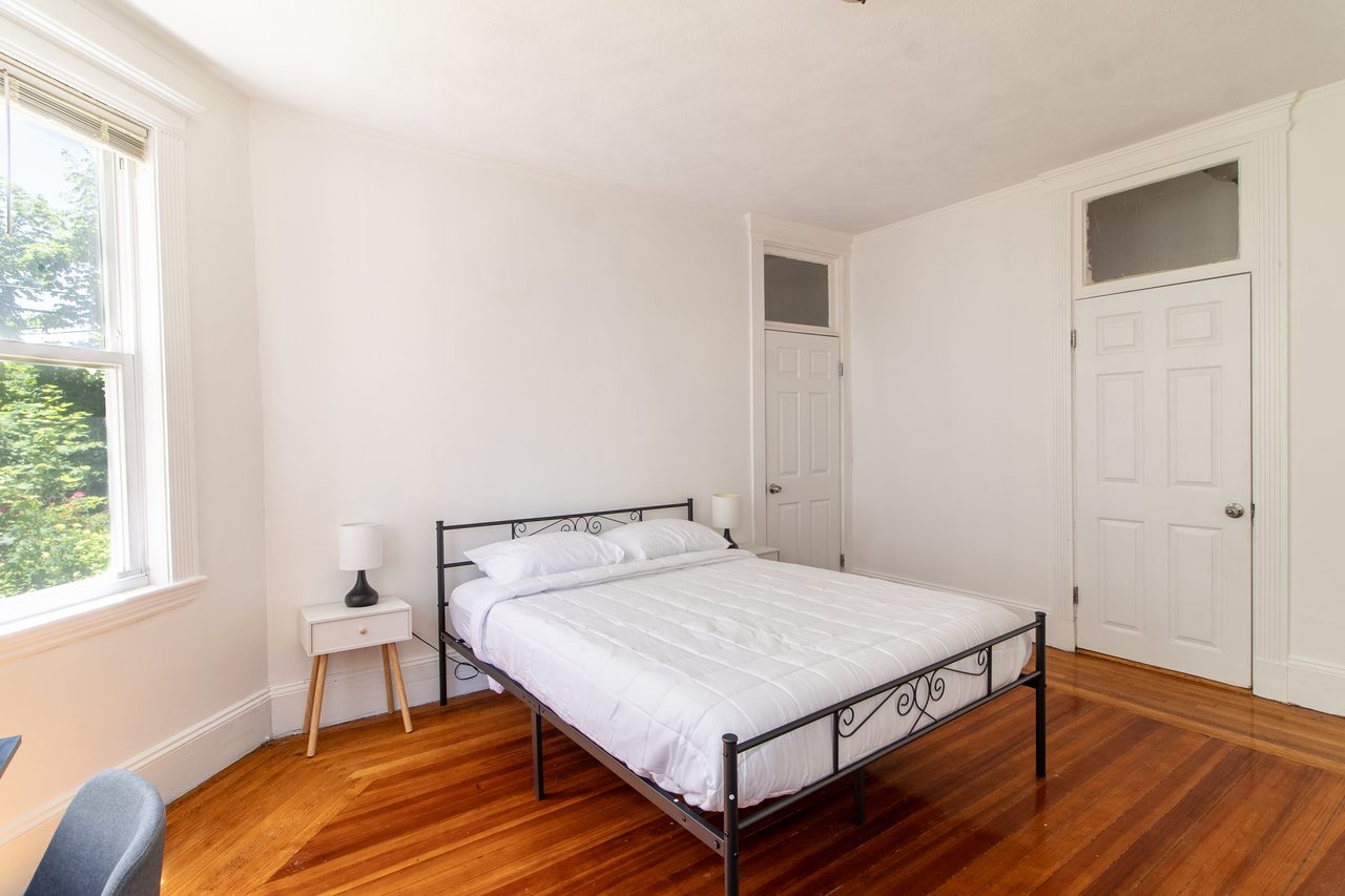 #1494: Dorchester Center - Queen Room C - 16