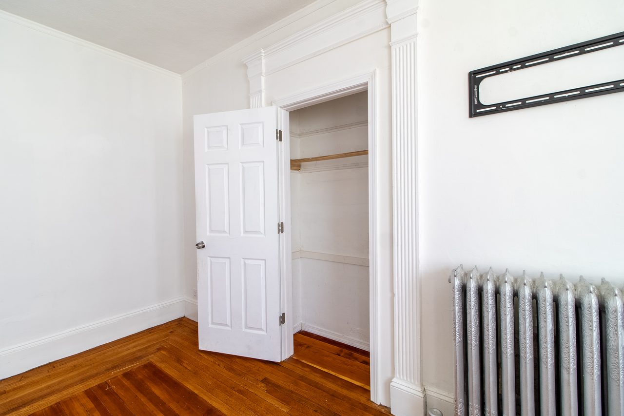 #1494: Dorchester Center - Queen Room C - 13