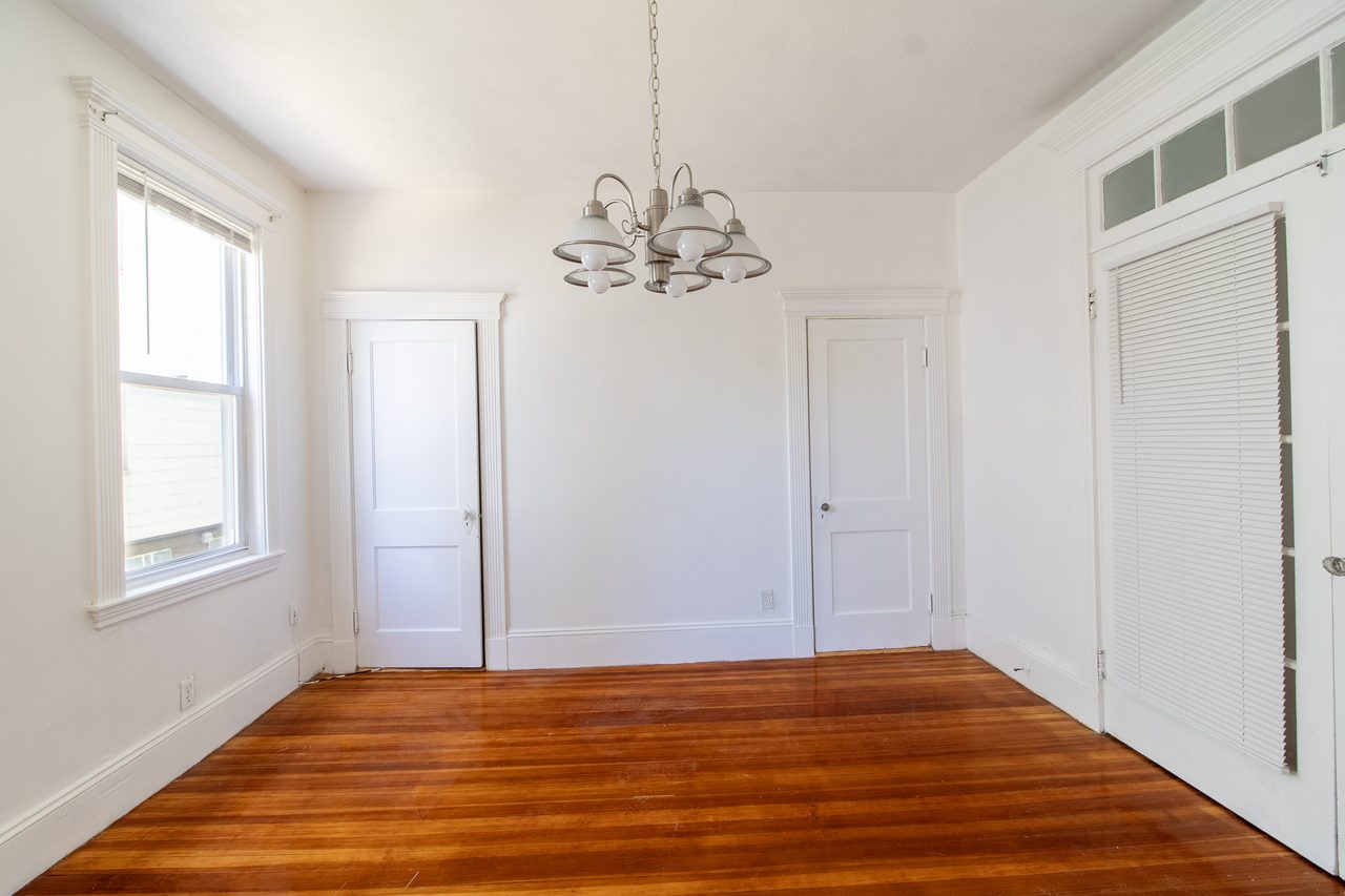 #1494: Dorchester Center - Queen Room E - 14