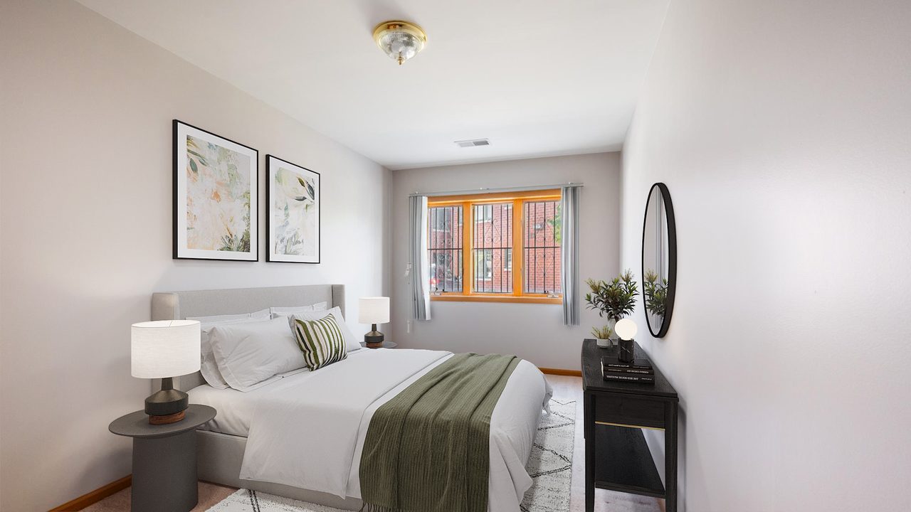  #1632: Chinatown - Queen Bedroom A  -  #1632: Chinatown  - Gallery -  2