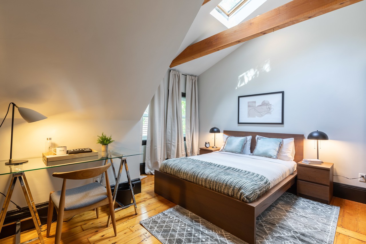 #234: Allston - Queen Bedroom C - 16