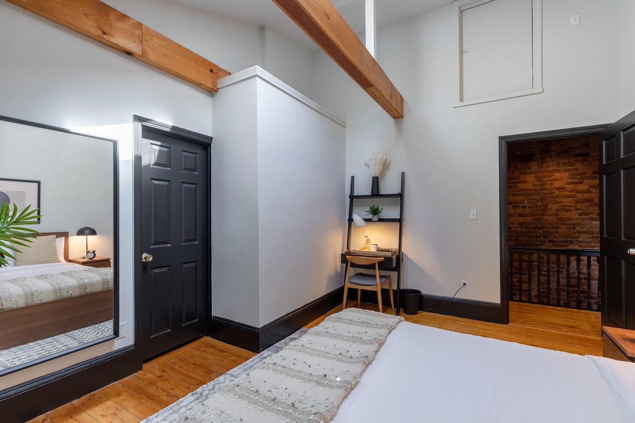 #234: Allston - Queen Bedroom D - 1
