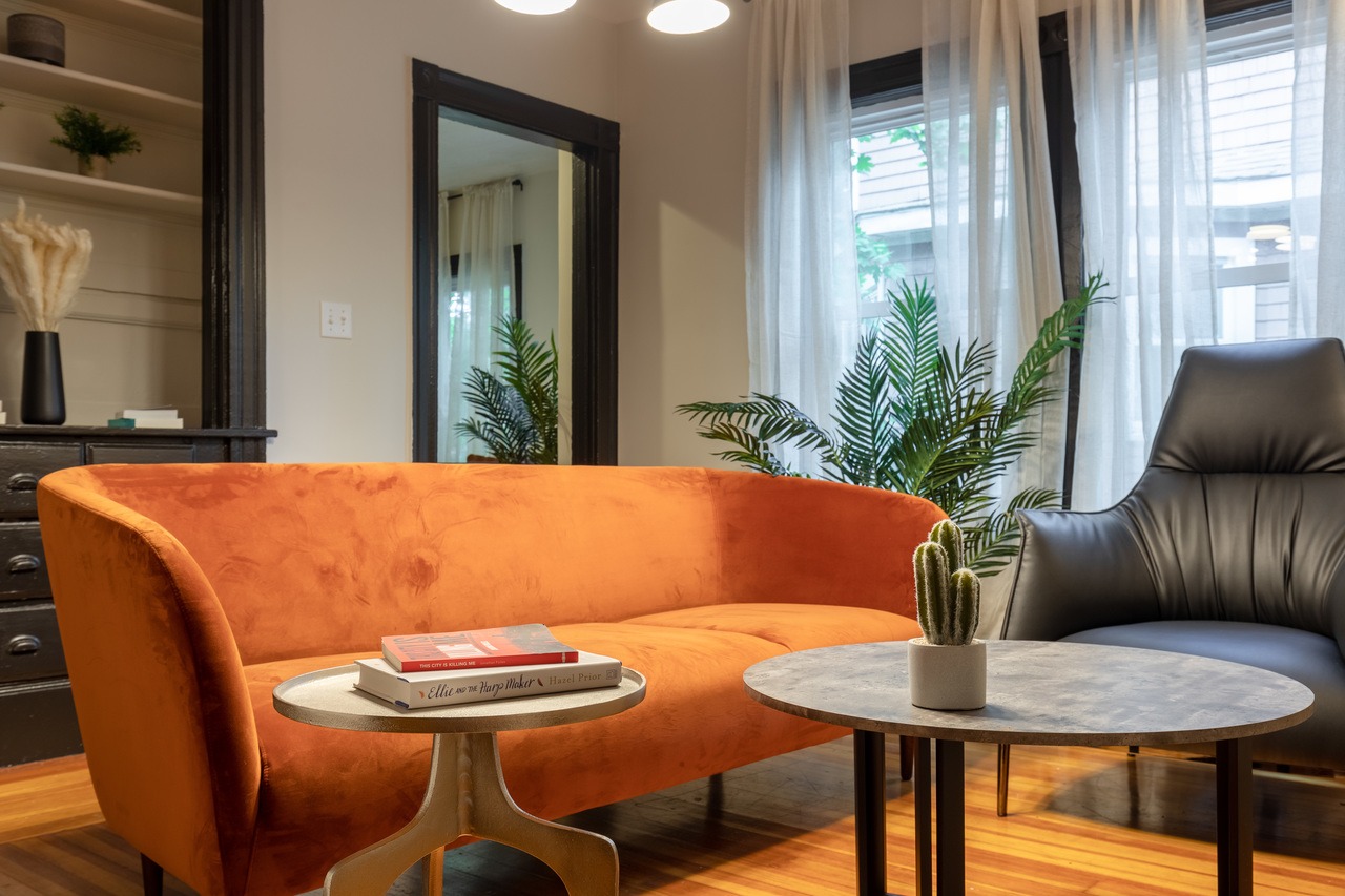 #234: Allston - Queen Bedroom D - 9
