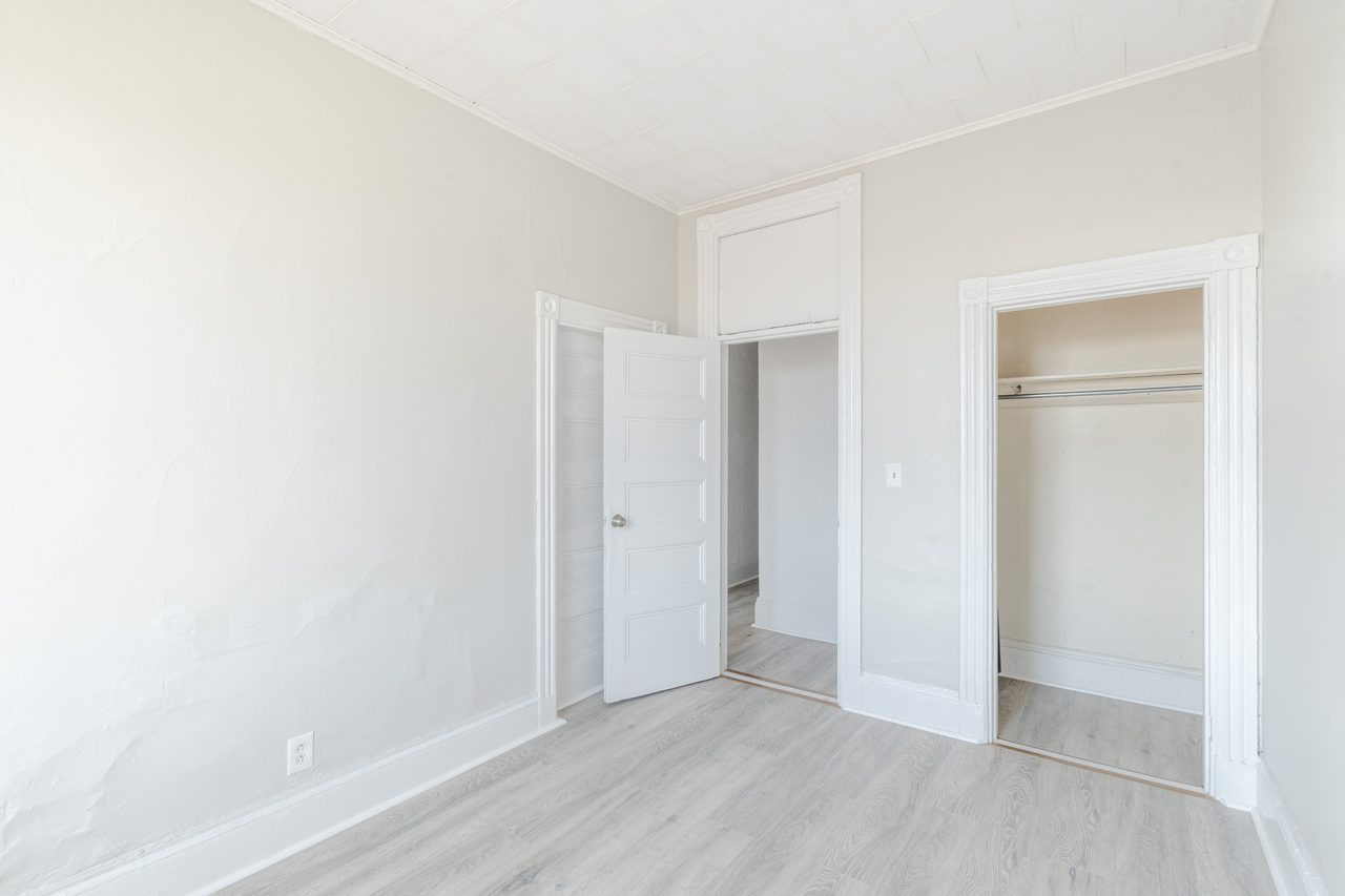  #1420: Allston - Full Bedroom A  -  #1420: Allston  - Gallery -  4