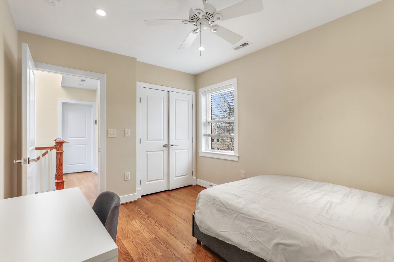#1456: Capitol Hill - Full Bedroom B - 4