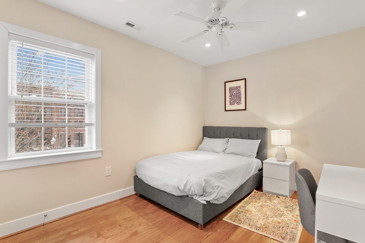 #1456: Capitol Hill - Full Bedroom B - 2