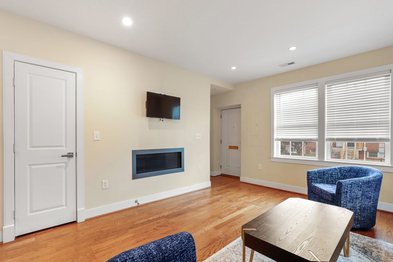  #1456: Capitol Hill - Full Bedroom C  -  #1456: Capitol Hill  - Gallery -  8
