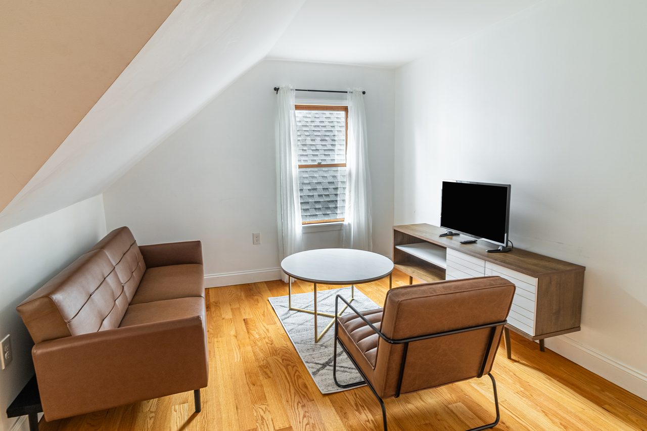  #1379: Somerville - Full Bedroom E  -  #1379: Somerville  - Gallery -  5
