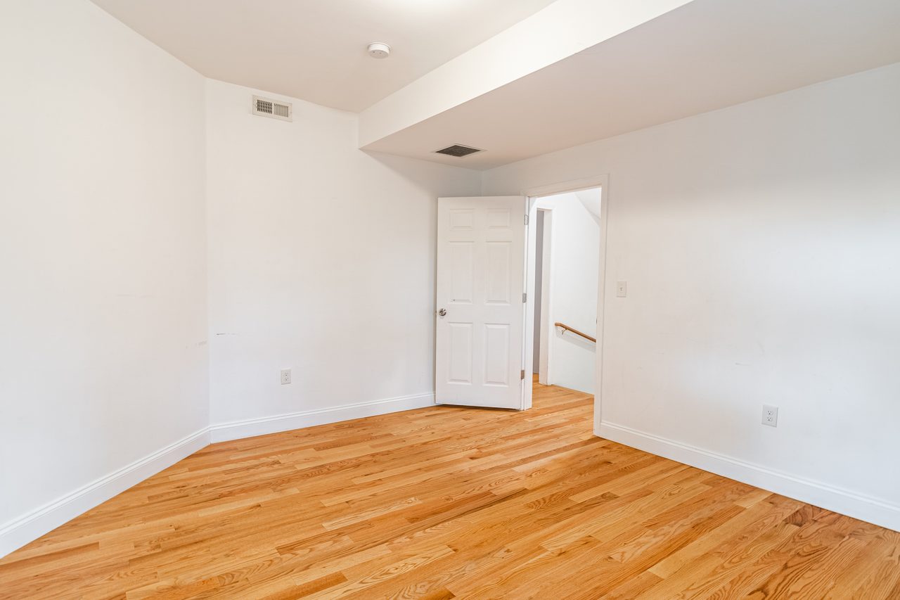  #1379: Somerville - Full Bedroom A  -  #1379: Somerville  - Gallery -  3