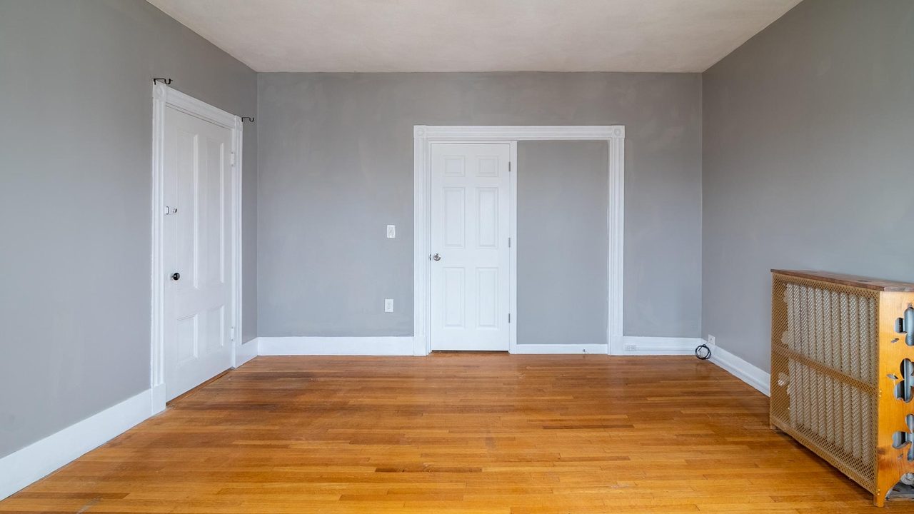 #1703: Somerville - Queen Bedroom A - #1703: Somerville - Gallery - 5