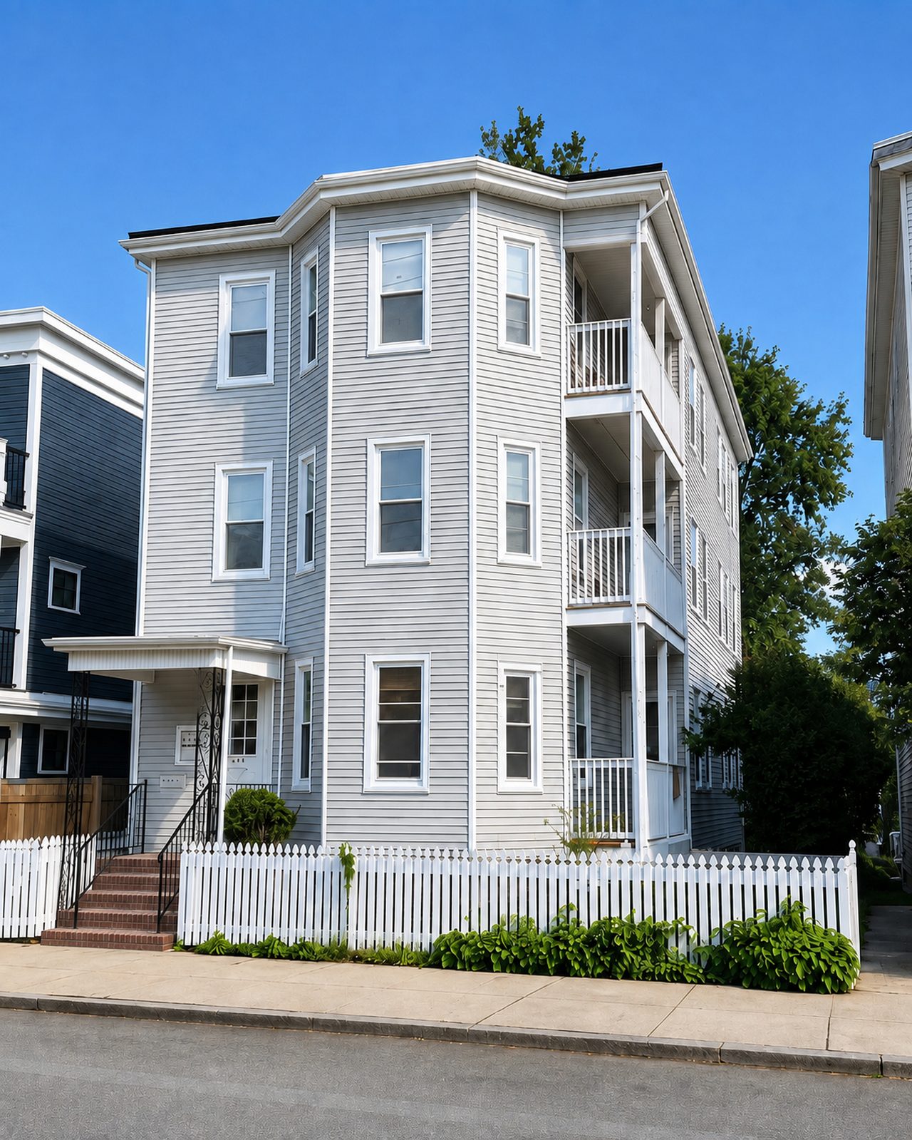 #1701: Somerville - Full Bedroom E - 1