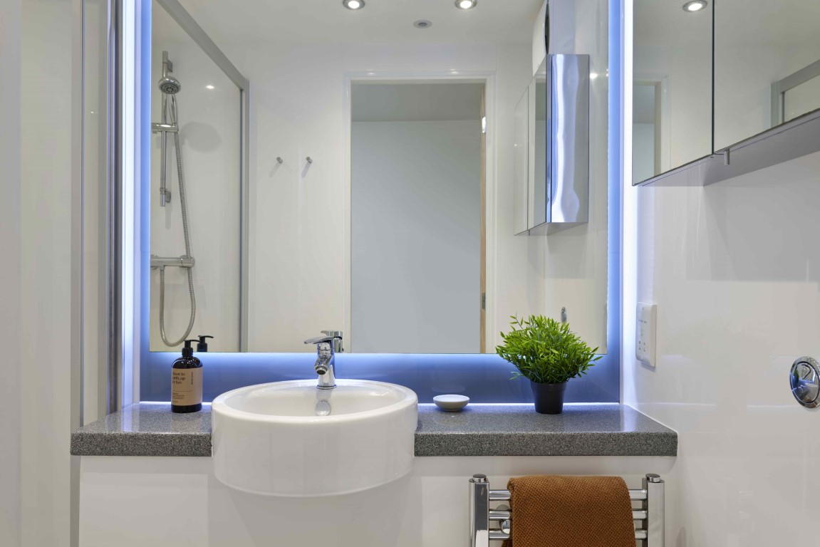 Gold Ensuite - Asa Briggs House - Gallery - 4