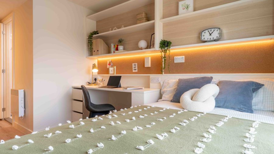 Gold En-Suite - 1