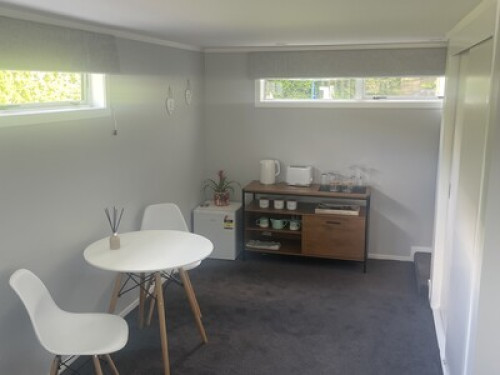 The Avenues Hideaway - Gallery - 14