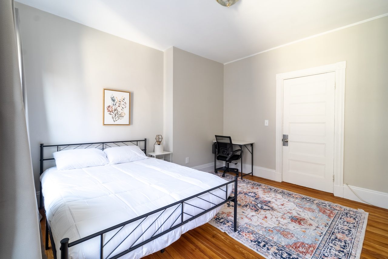 #1801: Brookline - Queen Bedroom C - 12