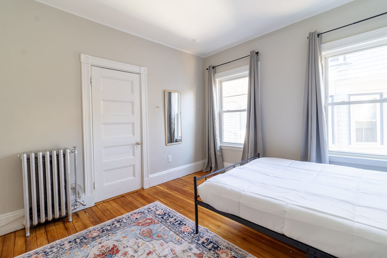 #1801: Brookline - Queen Bedroom C - 11