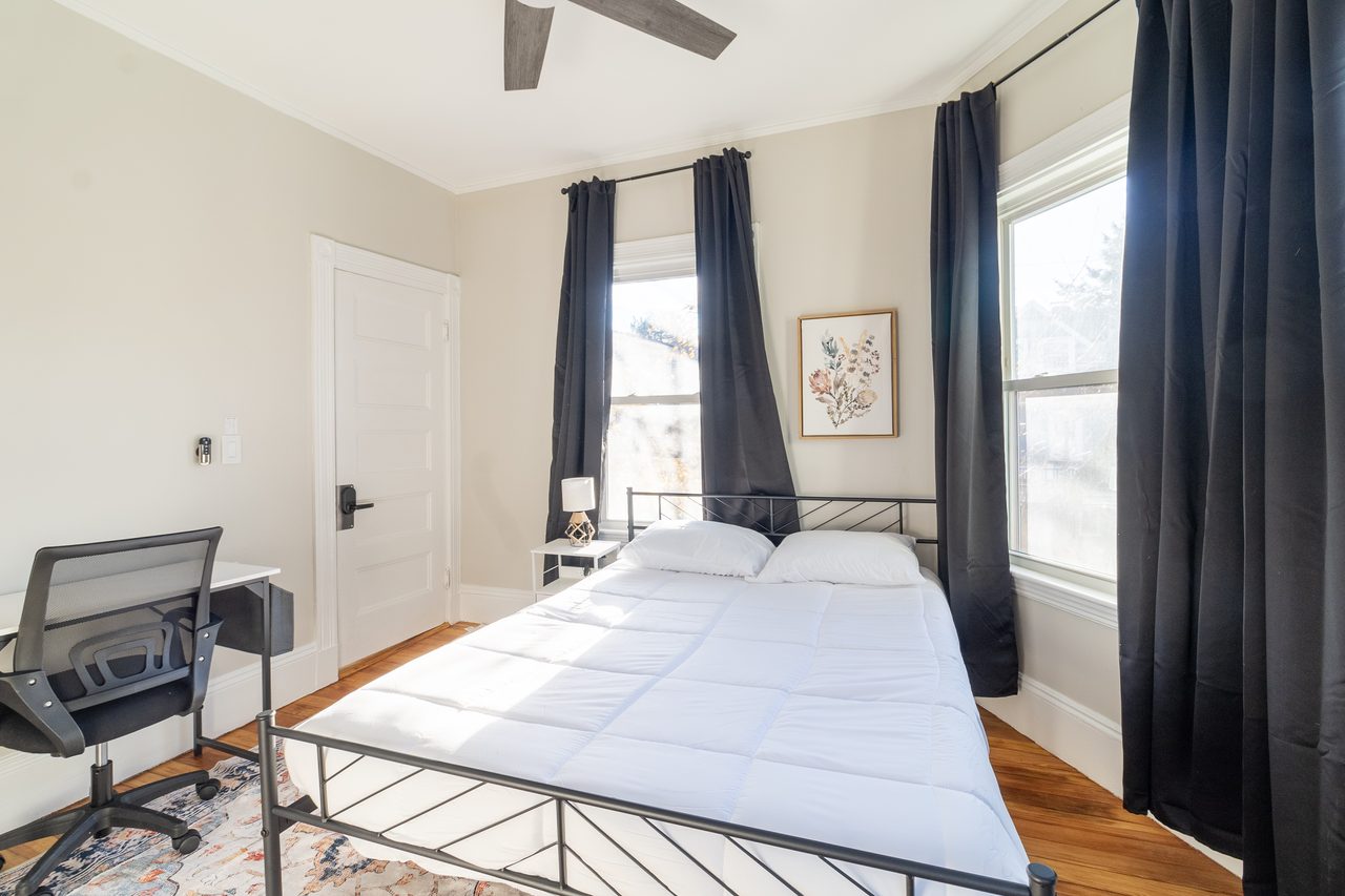 #1801: Brookline - Queen Bedroom B - 1