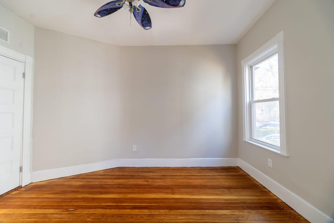 #1799: Brookline - Queen Bedroom C - 13