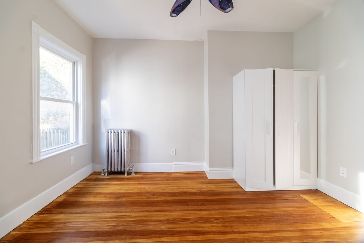 #1799: Brookline - Queen Bedroom C - 11