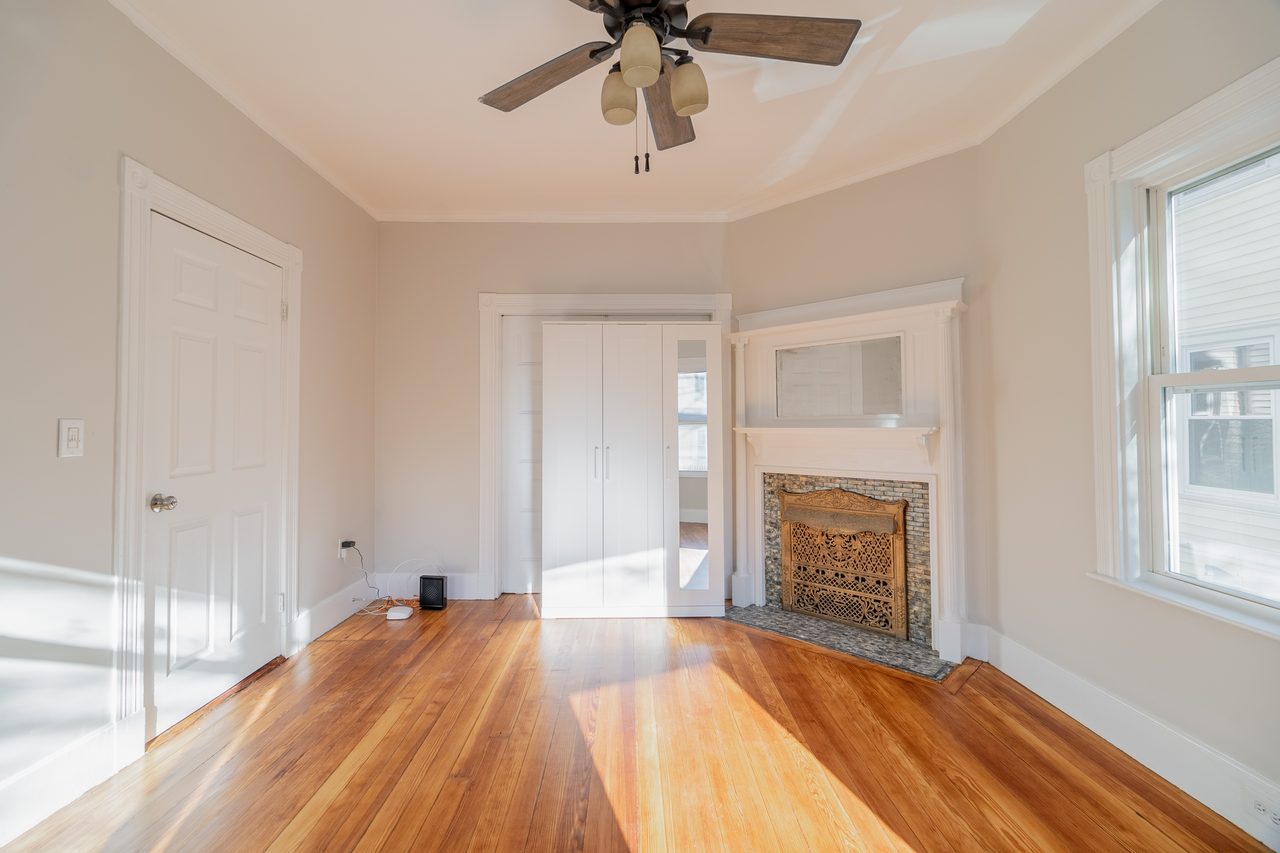 #1799: Brookline - Queen Bedroom A - 3
