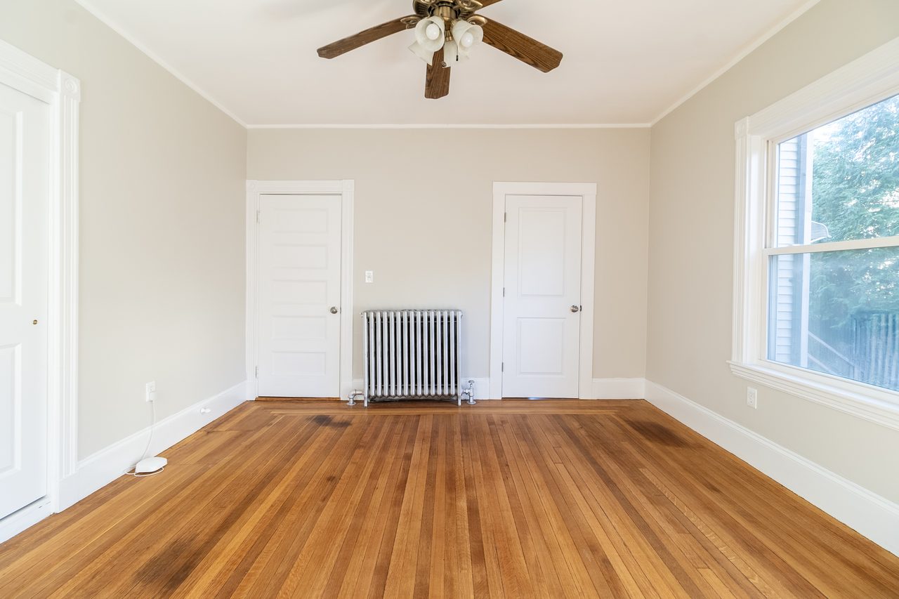#1799: Brookline - Queen Bedroom E - 1