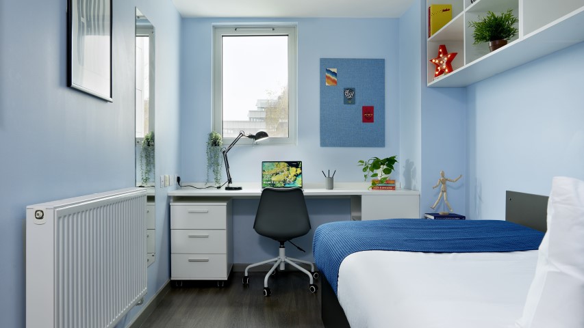 Gold En-Suite - Calcott Ten - Gallery - 1