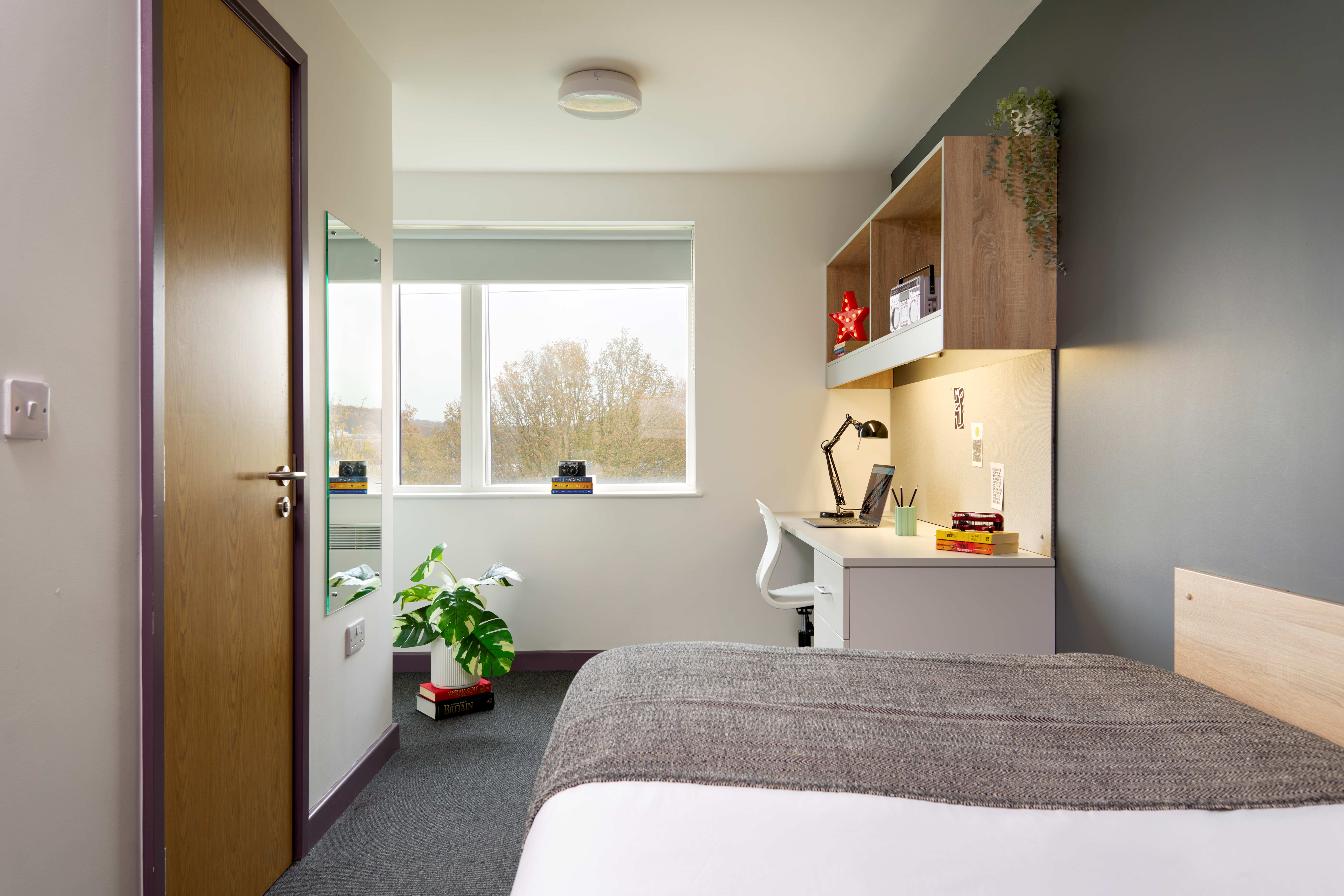Silver Ensuite - Westwood Student Mews - Gallery - 1