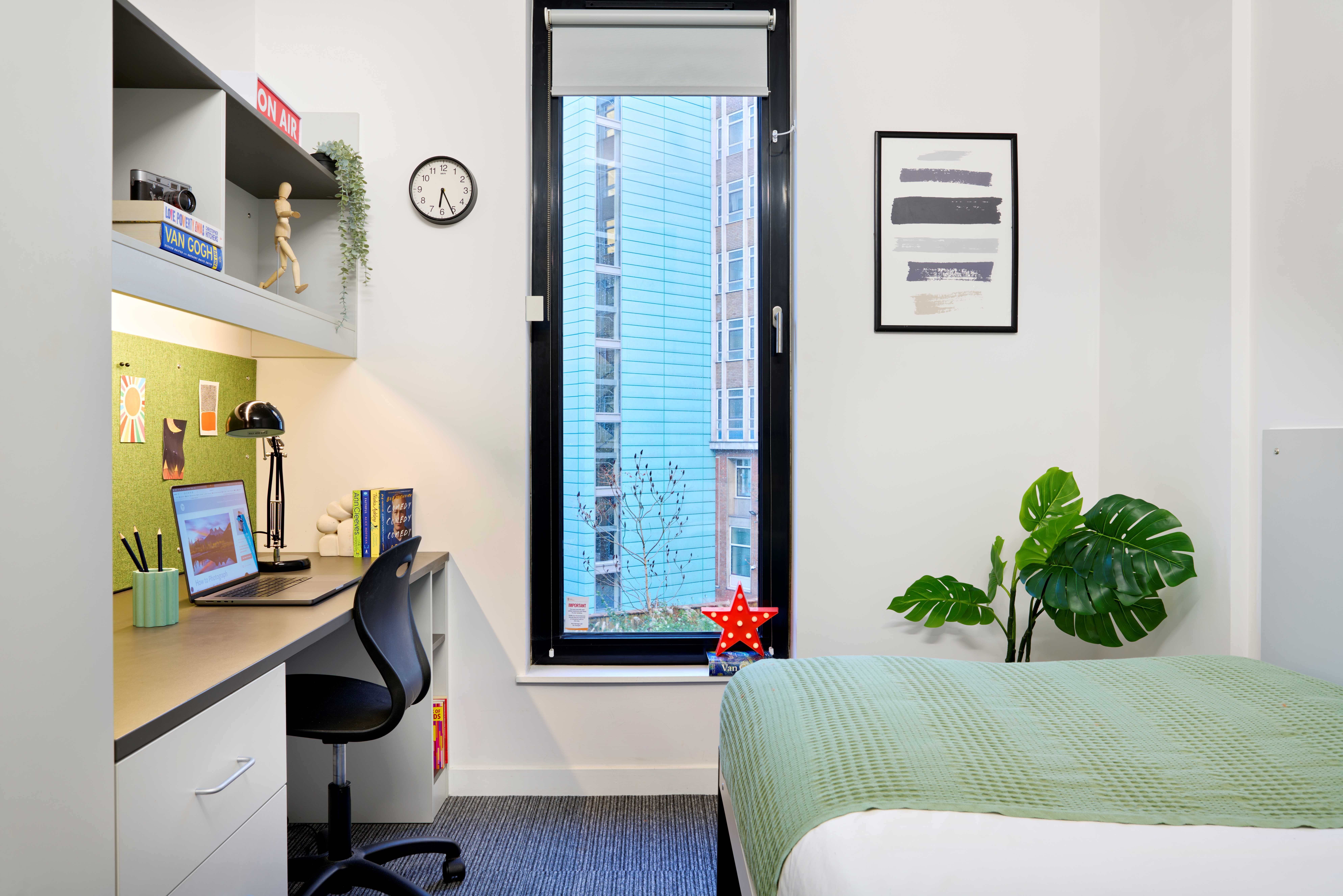Silver Ensuite - 1