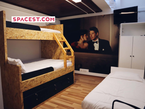 Bedroom with 4 beds in Lagos - Gallery - 6