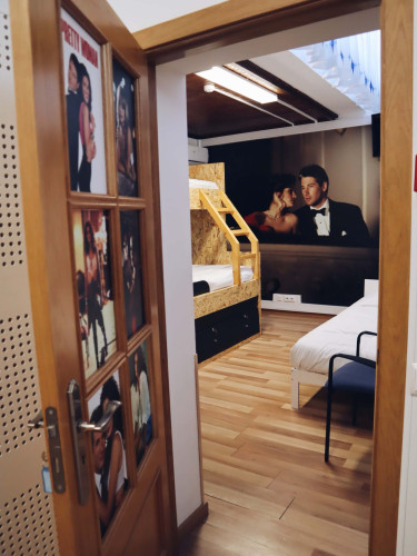 Bedroom with 4 beds in Lagos  - Gallery -  5