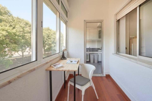 Comfortable Bedroom in a 5-bedroom Apartment, Almada - Room 1 - Gallery - 6