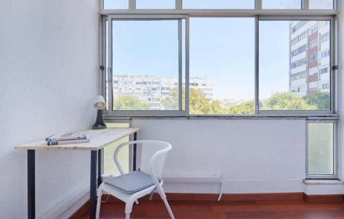 Bedroom in a 5-bedroom Apartment, Almada - Room 5